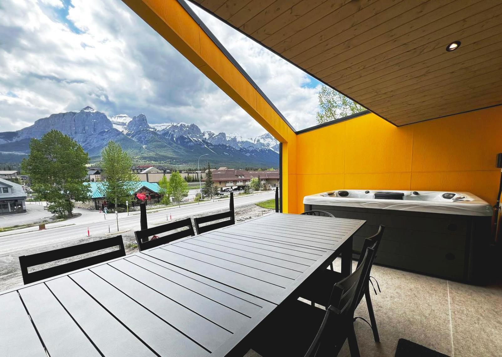 Raven'S Peak 105 - Ultra Luxe Mountain Retreat Villa Canmore Exteriör bild